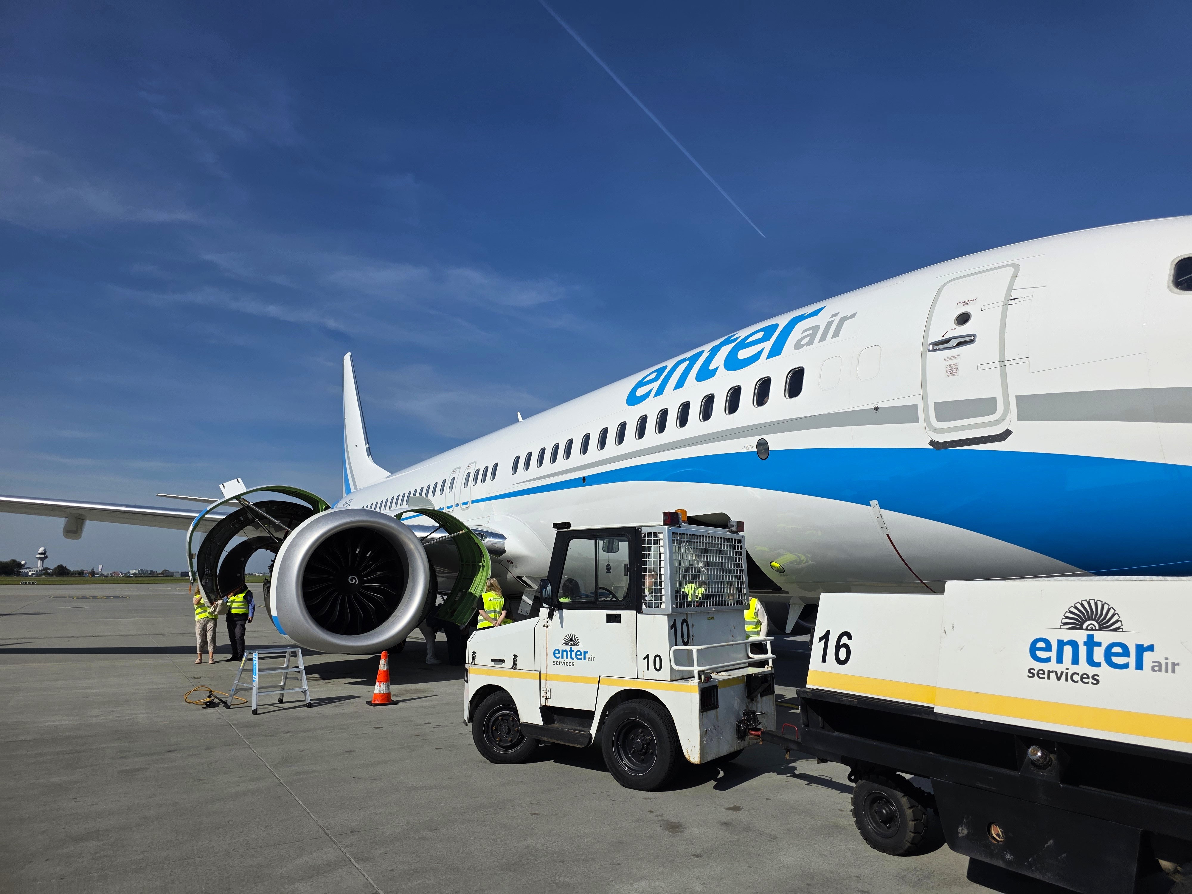 Czarter lot ad hoc - samolot pasażerski  Boeing 737 MAX 8 wynajęty w Enter Charter